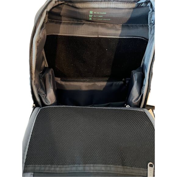 Korin FlipPack Pro Backpack - Picture 4 of 8